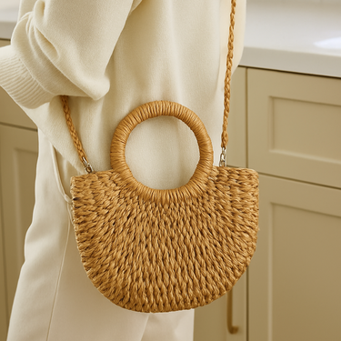lightweight straw shoulder bag for vacations